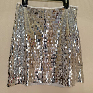 Le Lis Silver Sequin Mini Skirt